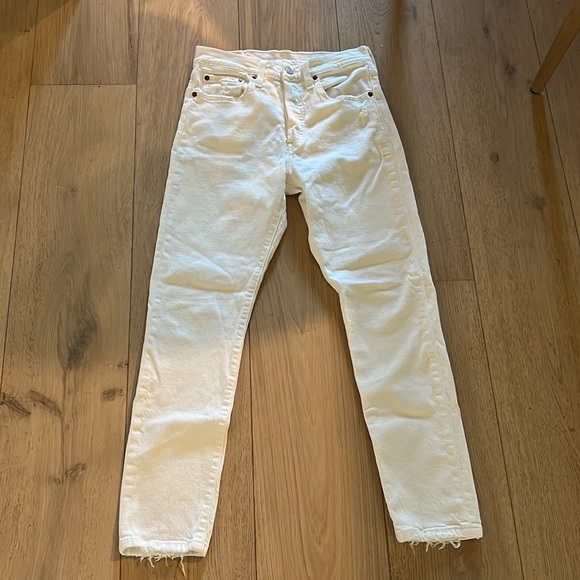 White Levi’s 501 Jean - Picture 5 of 5